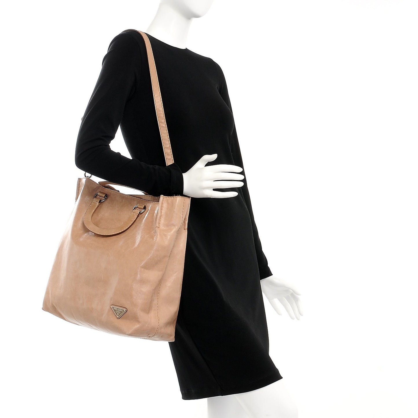 Vitello Shine Tote Cammeo