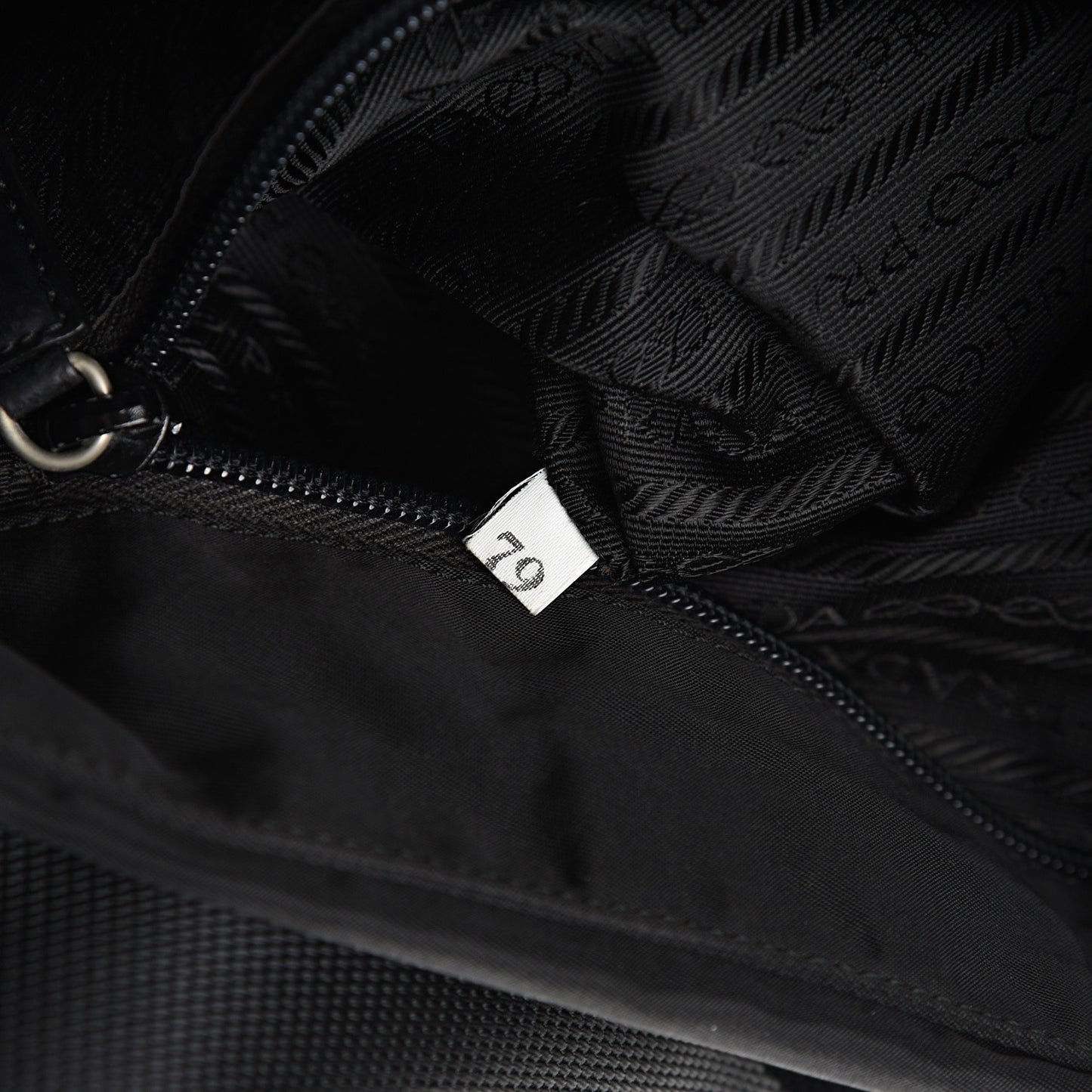 Nylon Flat Messenger Bag Black