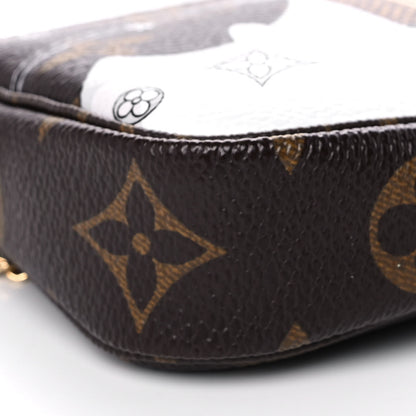 Louis Vuitton Monogram 2019 Christmas Animation Mini Courchevel Pochette Accessories Fuchsia 9 of 12