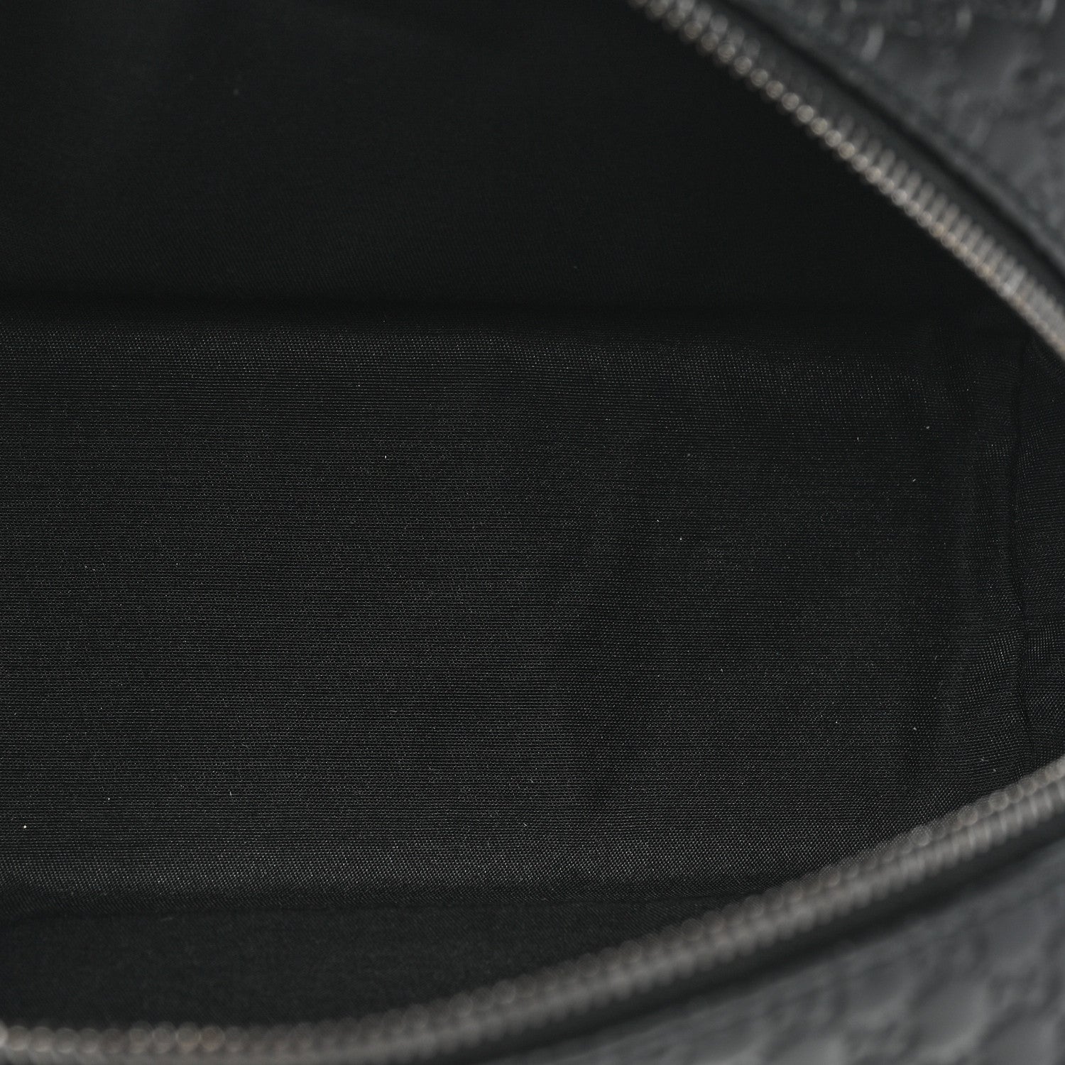 Gucci Microguccissima Toiletry Case Black 5 of 8