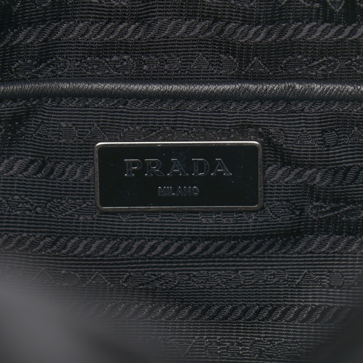 Nylon Vela Messenger Bag Black