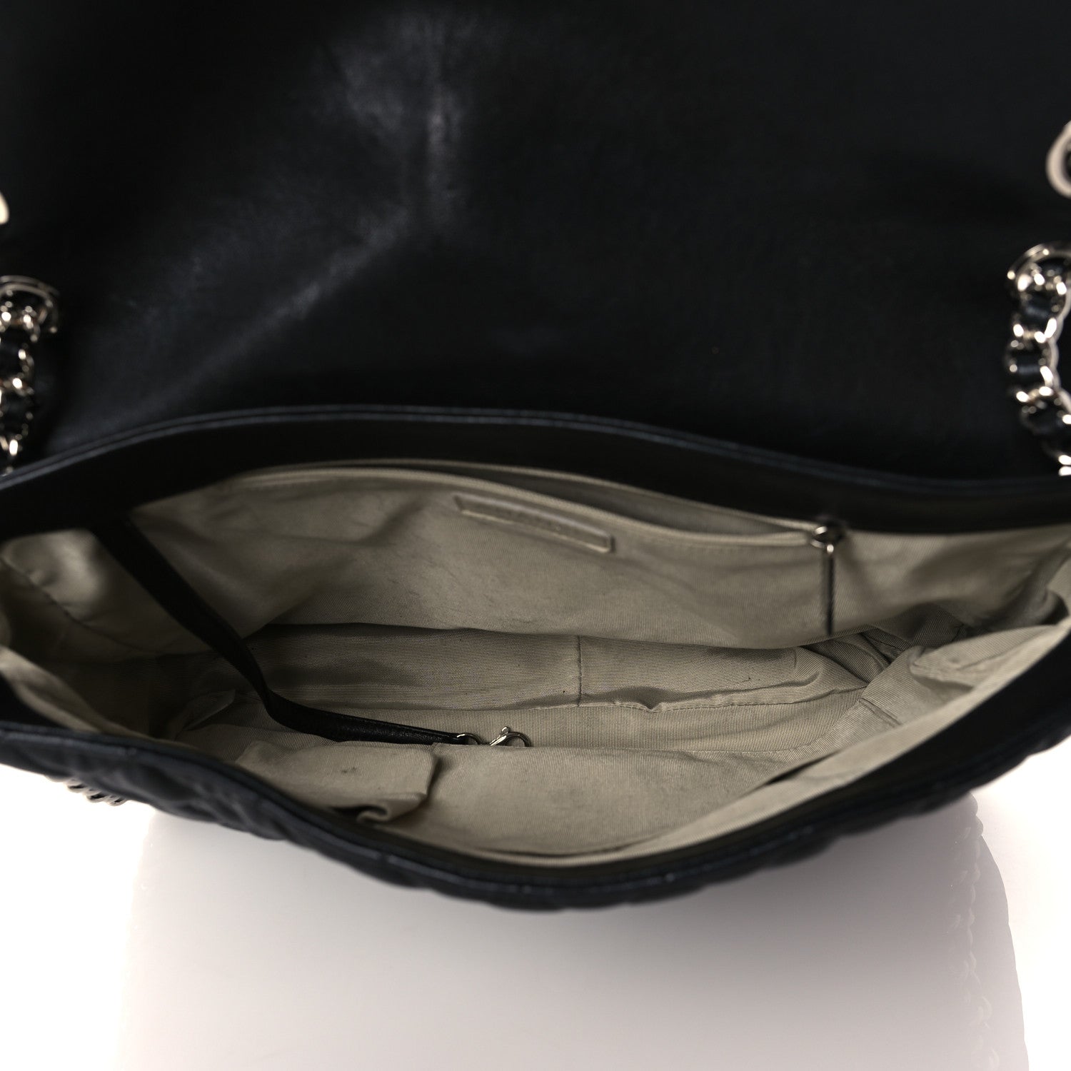 Chanel Washed Lambskin Quilted Maxi Chain Around Flap Black 5 of 10