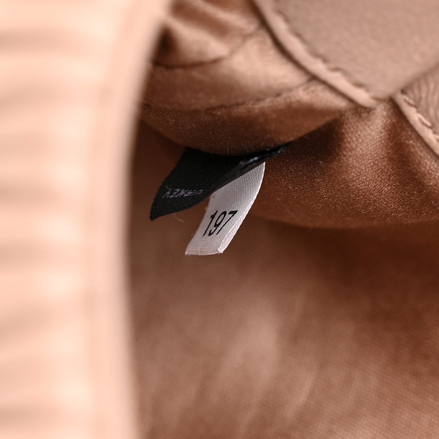 Nappa Matelasse Flap Cammeo