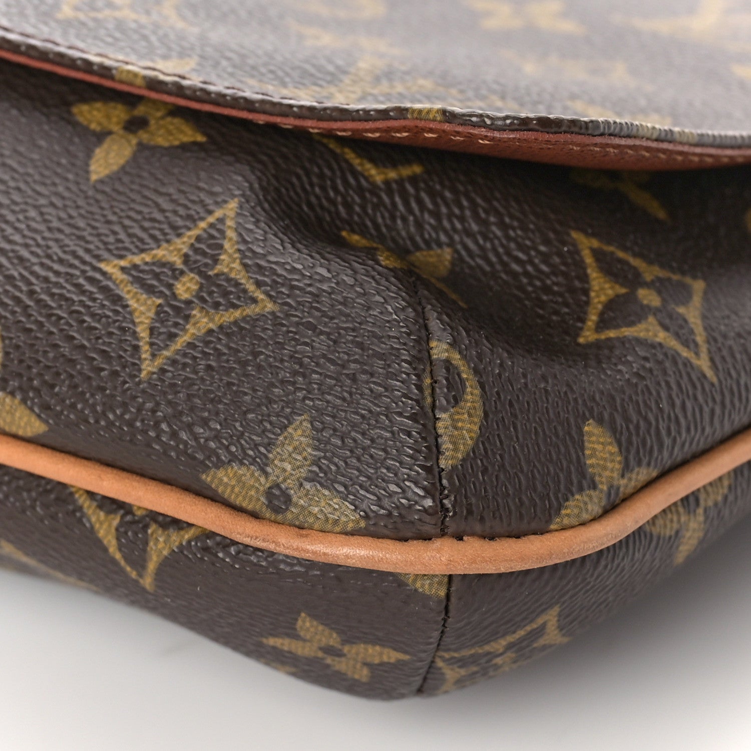 Louis Vuitton Monogram Musette Tango 8 of 8
