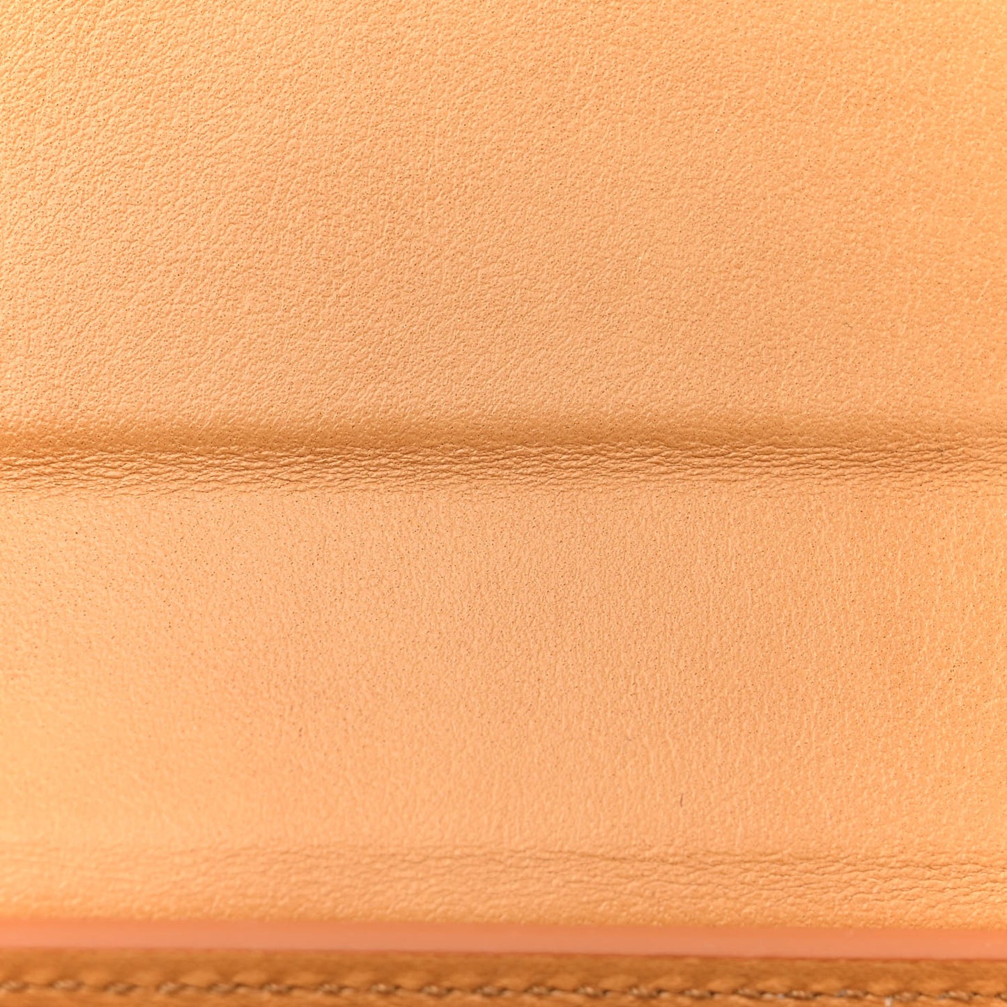 Smooth Calfskin Le Chiquito Moyen Beige