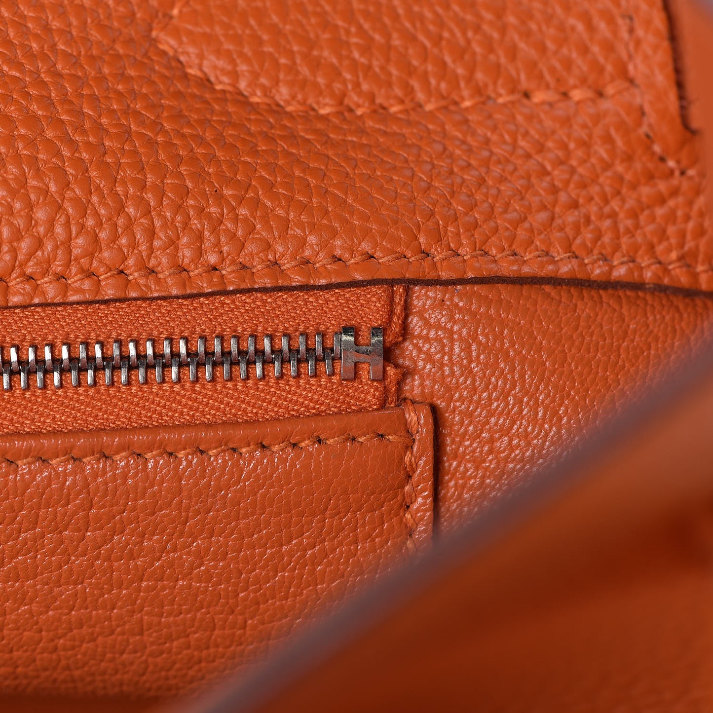Togo Shoulder Kelly 40 Orange