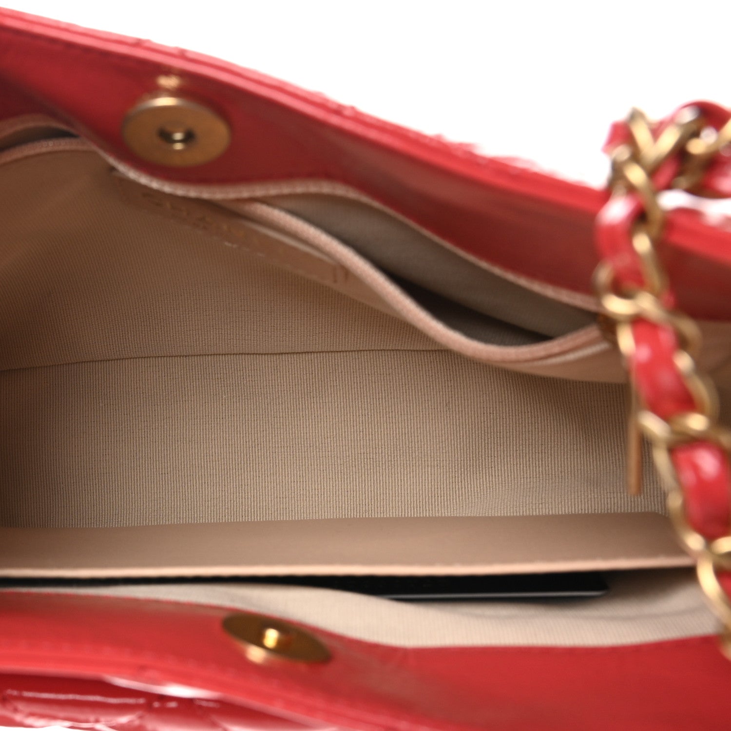 Chanel Shiny Crumpled Calfskin Quilted Wavy CC Hobo Red 5 of 10