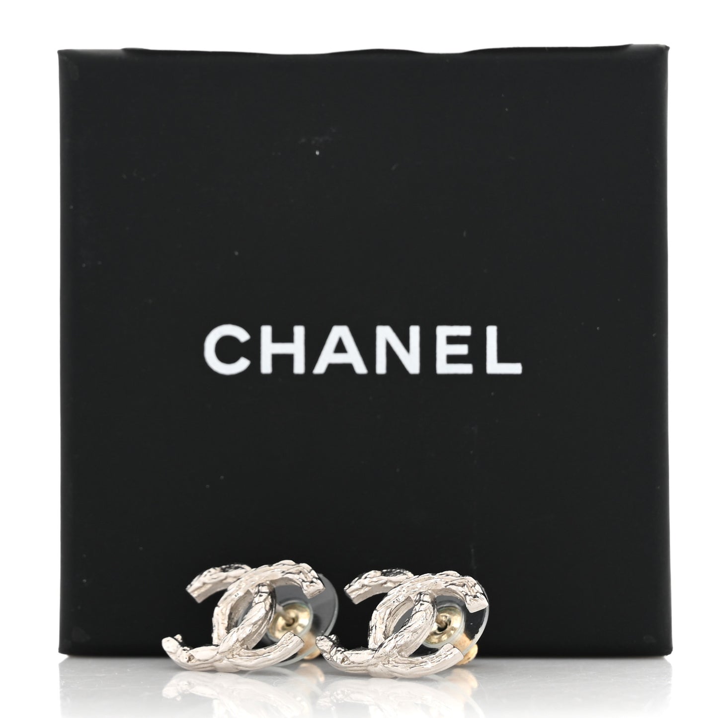 Metal CC Textured Earrings Silver