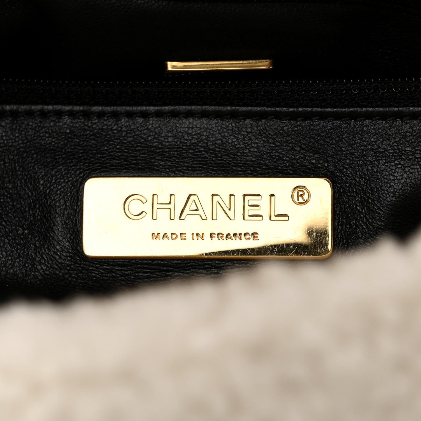 Crumpled Calfskin Shearling Sheepskin Quilted Medium Chanel 19 Flap Black