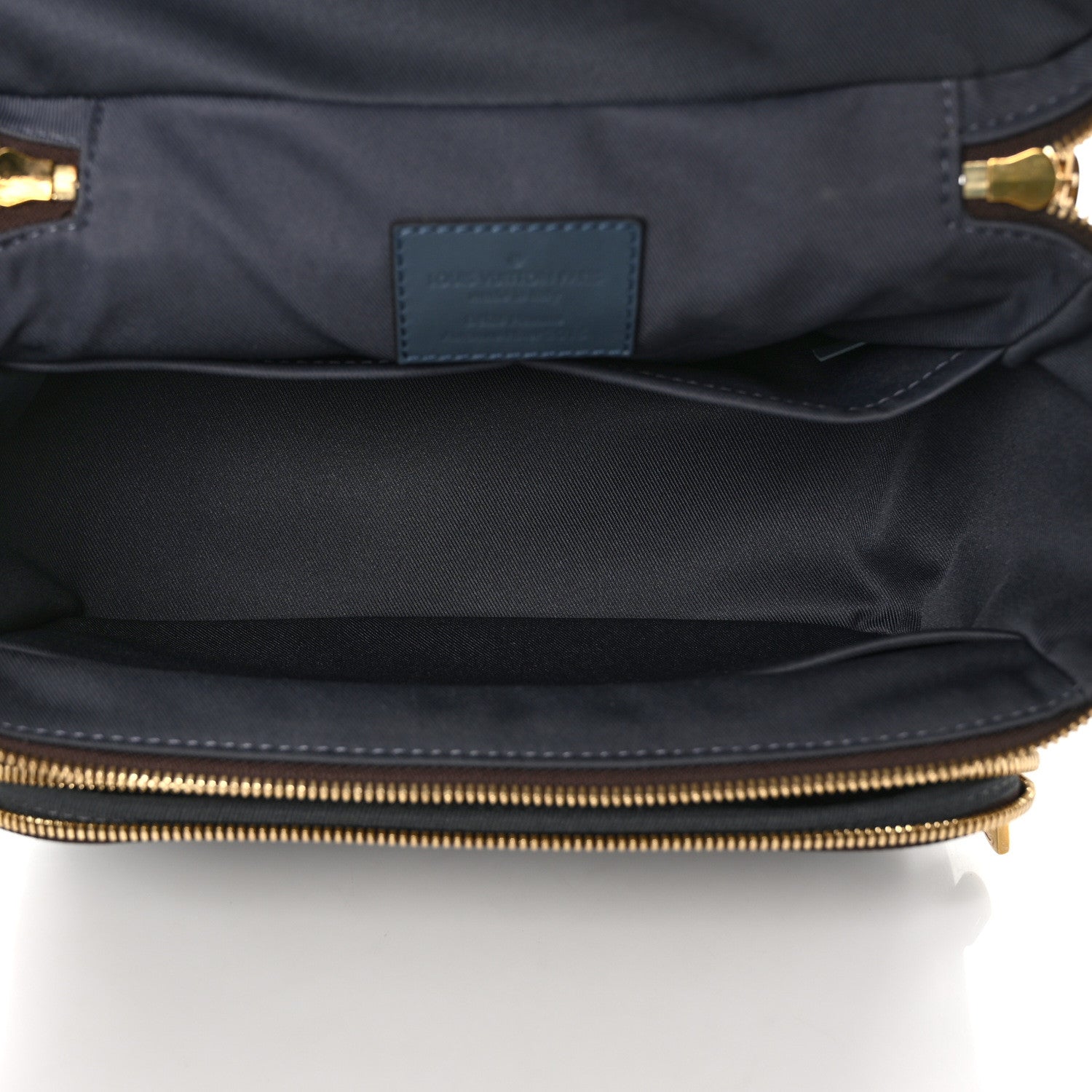 Louis Vuitton Monogram Camera Bag 5 of 10