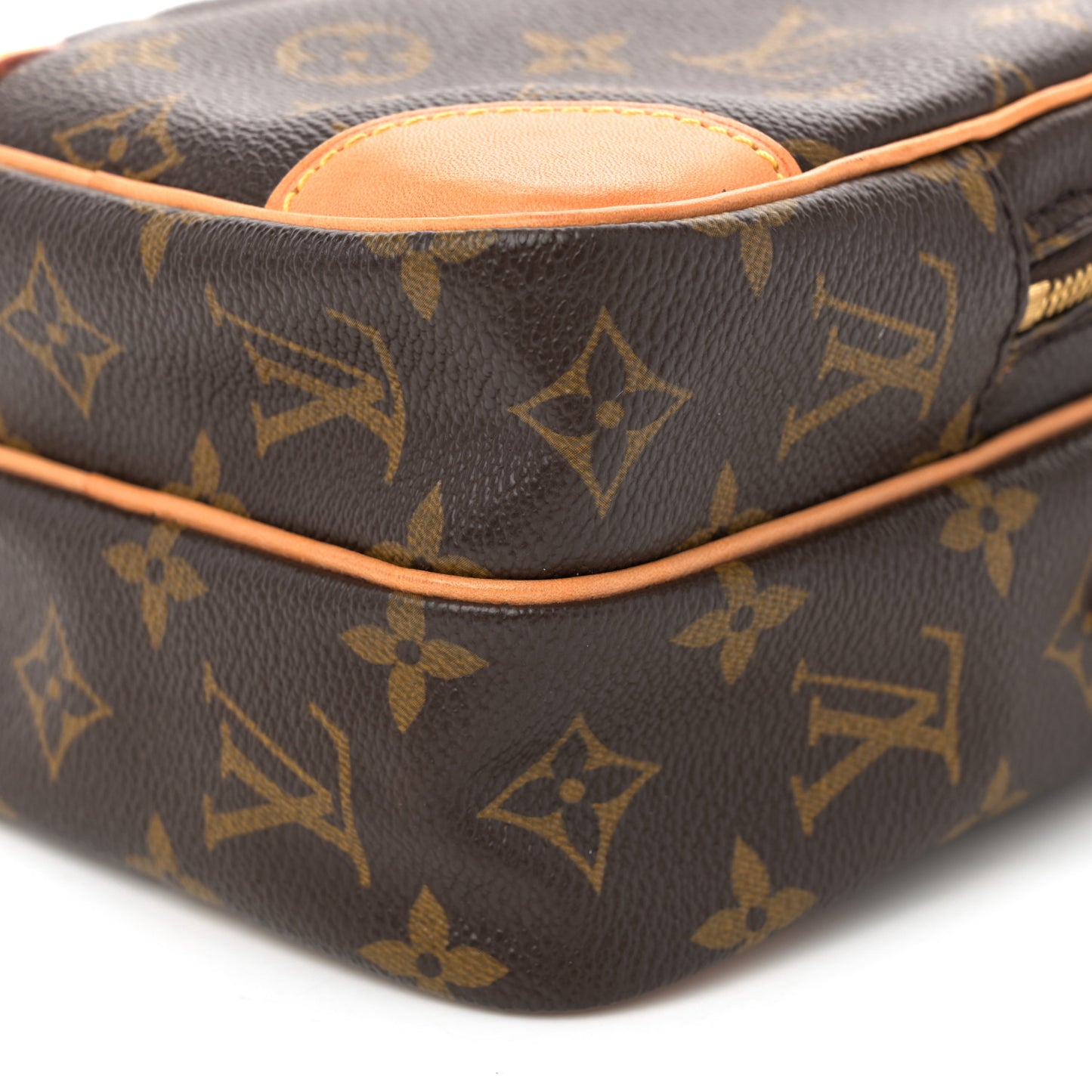 Monogram Amazone