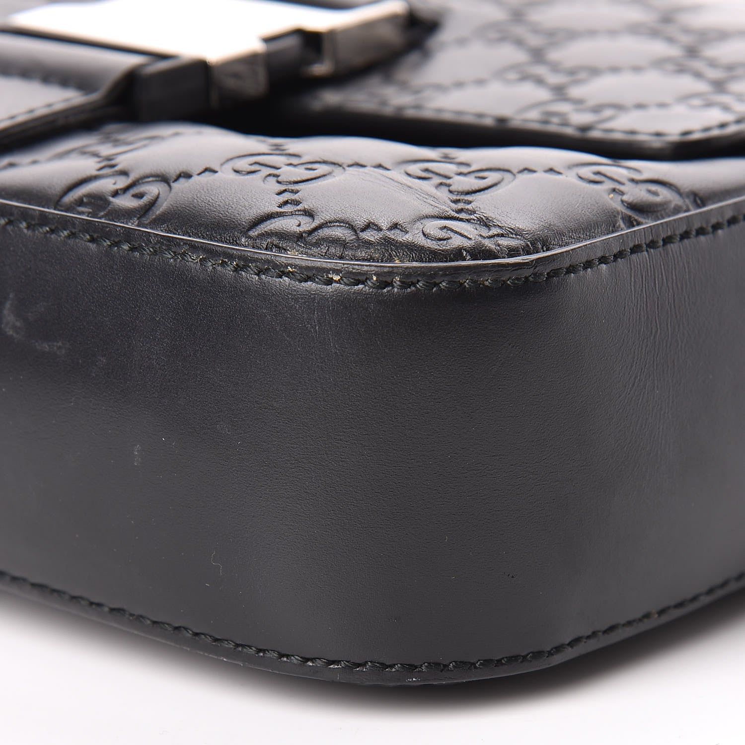 Gucci Guccissima Signature Single Buckle Flap Messenger Bag Black 7 of 14