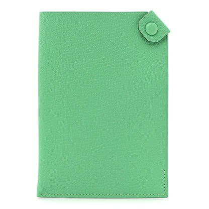 Hermes Chevre Chamkila Tarmac PM Passport Holder Vert Comics 1 of 9