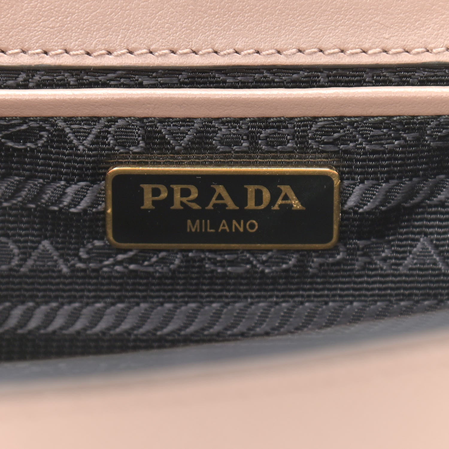 Prada Saffiano Chain Shoulder Bag Cammeo 6 of 11