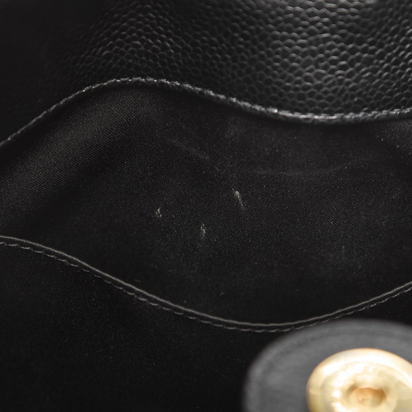 Caviar Quilted Petit Shopping Tote PST Black