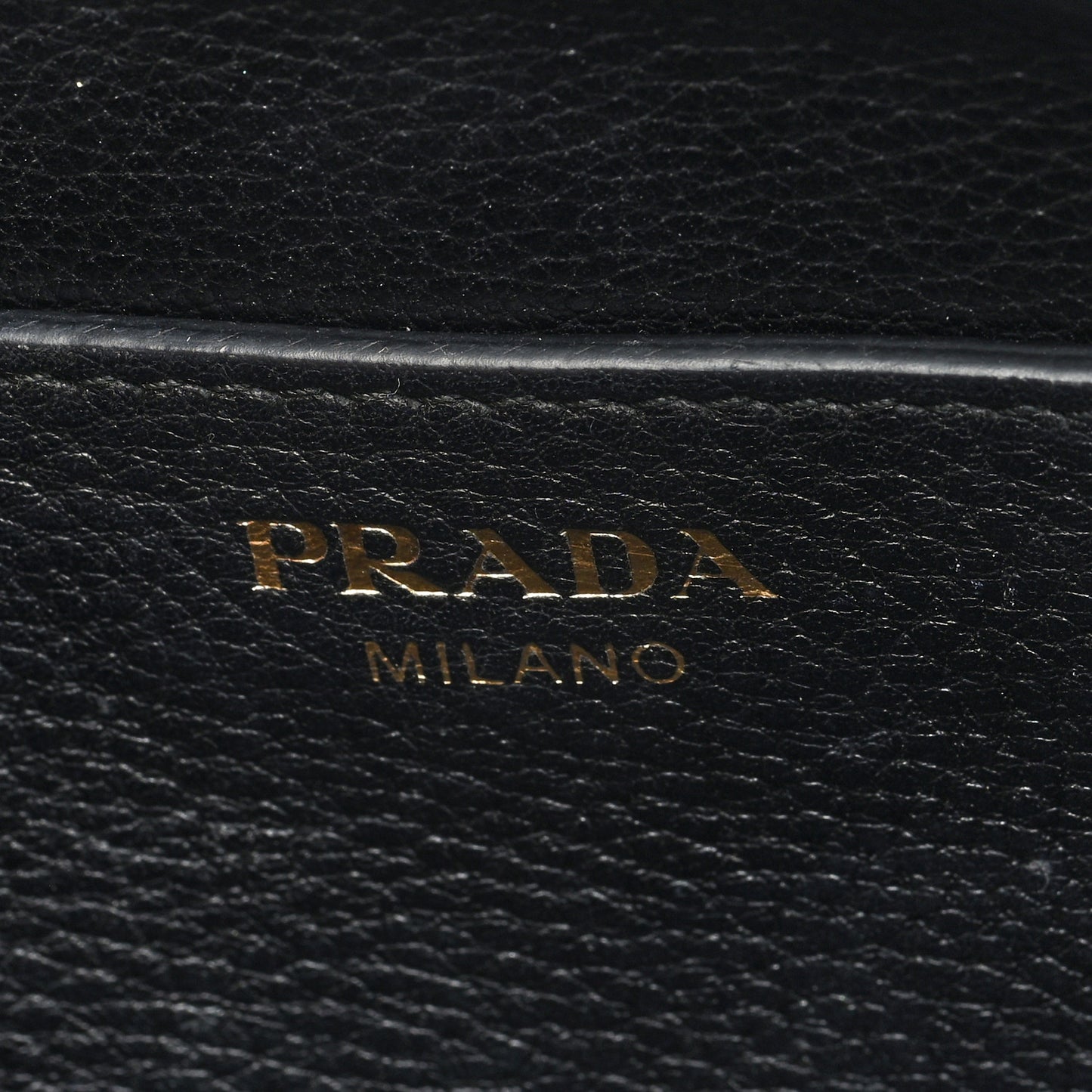 Vitello Daino Logo Belt Bag Black