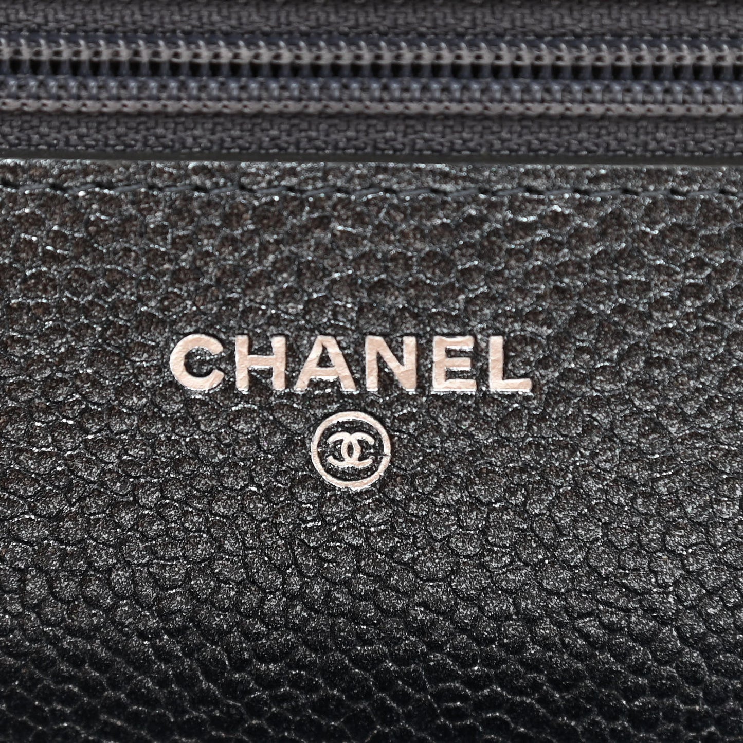 Iridescent Caviar Quilted Wallet On Chain WOC Black