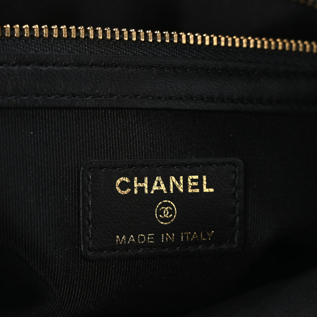 Lambskin Quilted Chain Around Medium Cosmetic Case Black