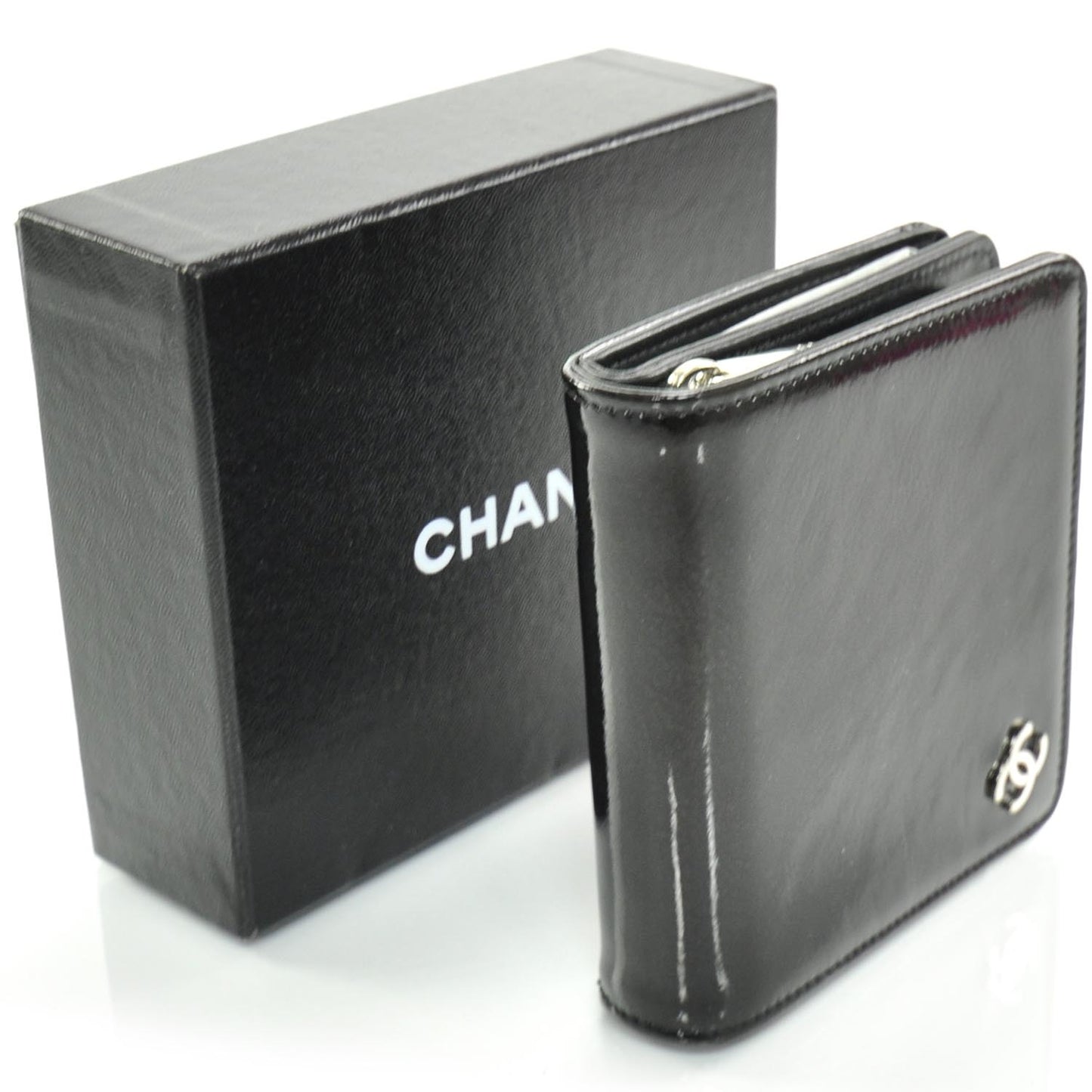 Patent Compact Zip Wallet Black