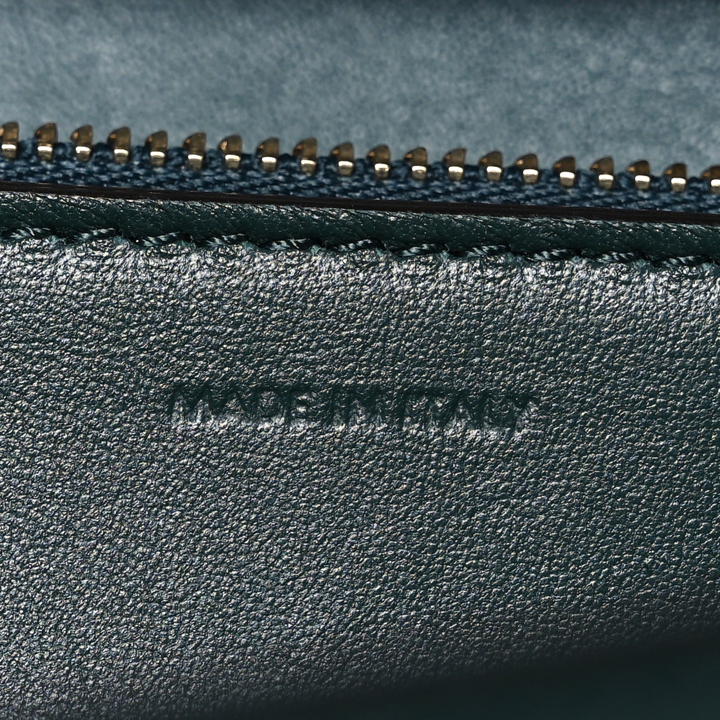 Box Calfskin Medium Classic Box Flap Bag Amazone