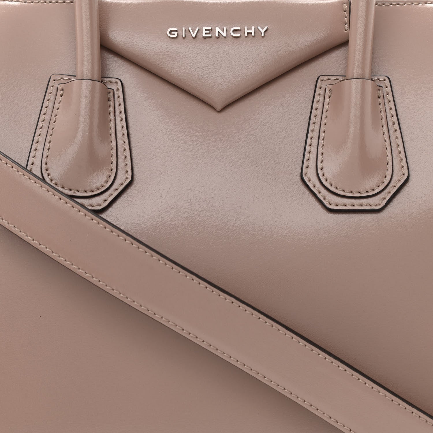 Givenchy Shiny Lord Calfskin Small Antigona Linen 8 of 10