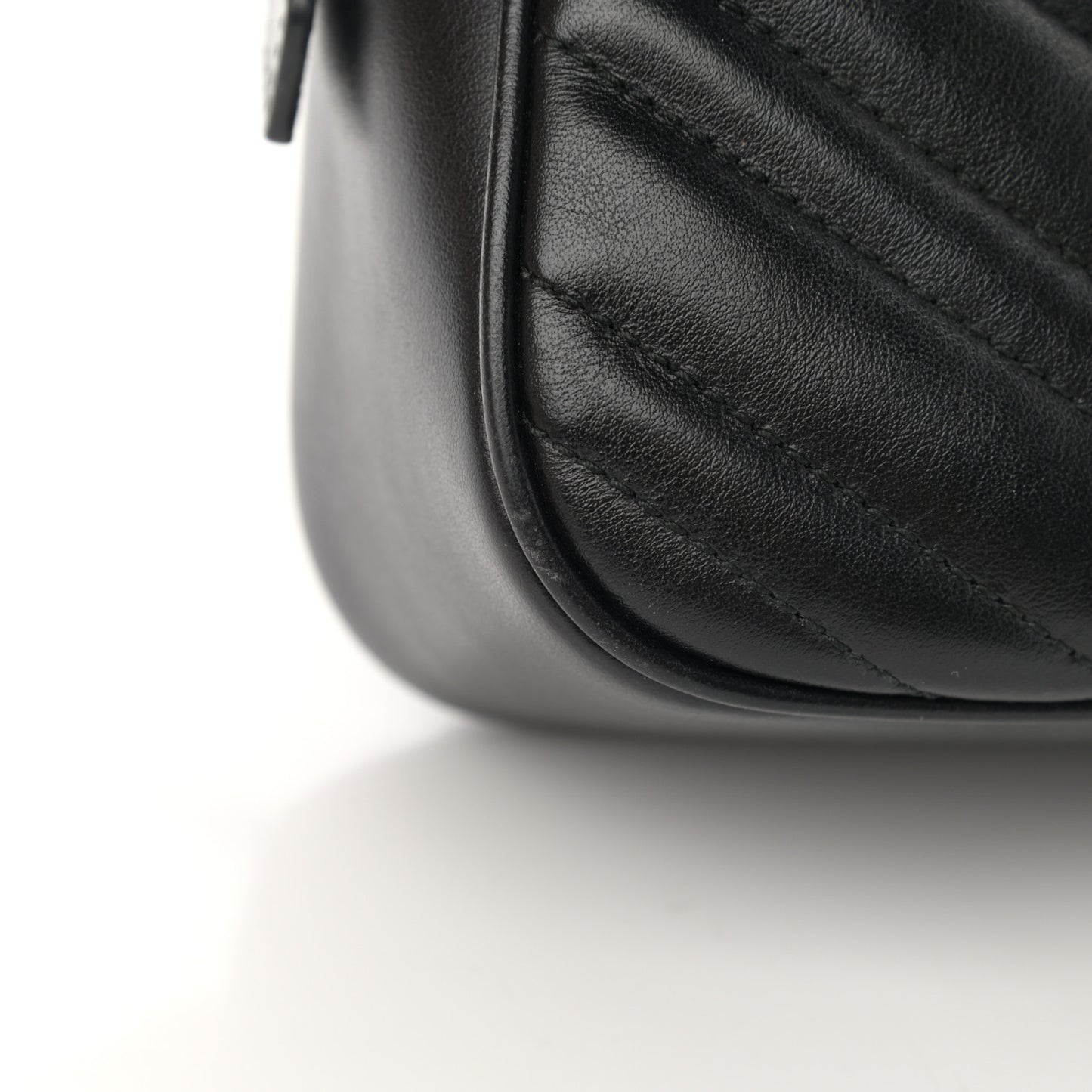 Calfskin Matelasse Small GG Marmont Chain Shoulder Bag Black