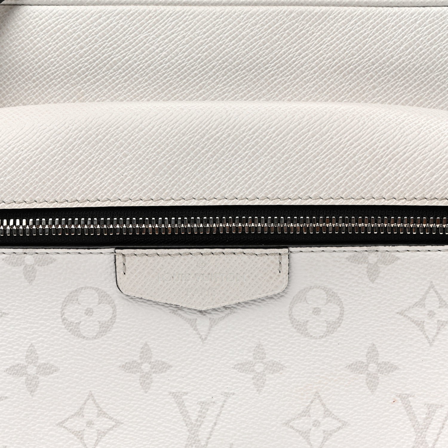 Louis Vuitton Taigarama Outdoor Messenger Antartica 7 of 9
