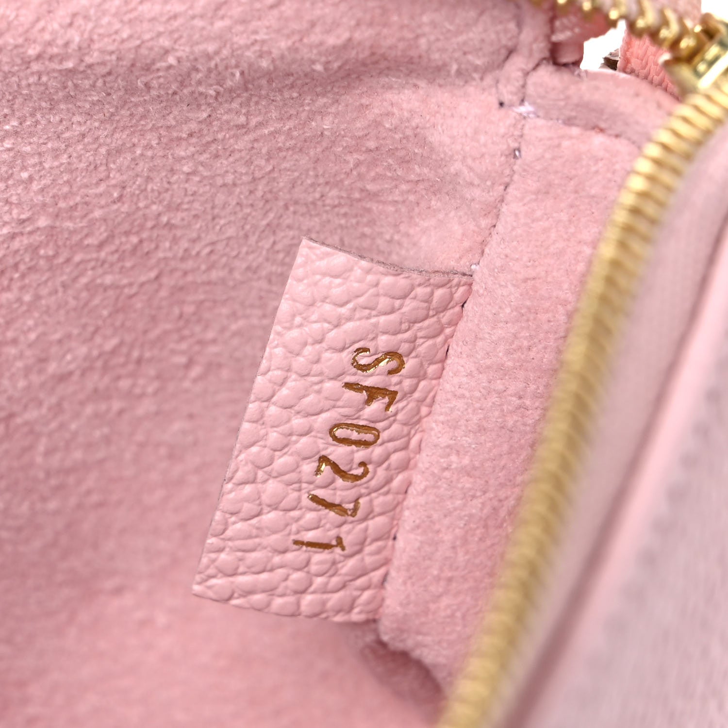 Louis Vuitton Empreinte Monogram Giant By The Pool Mini Pochette Accessories Bouton De Rose 7 of 9