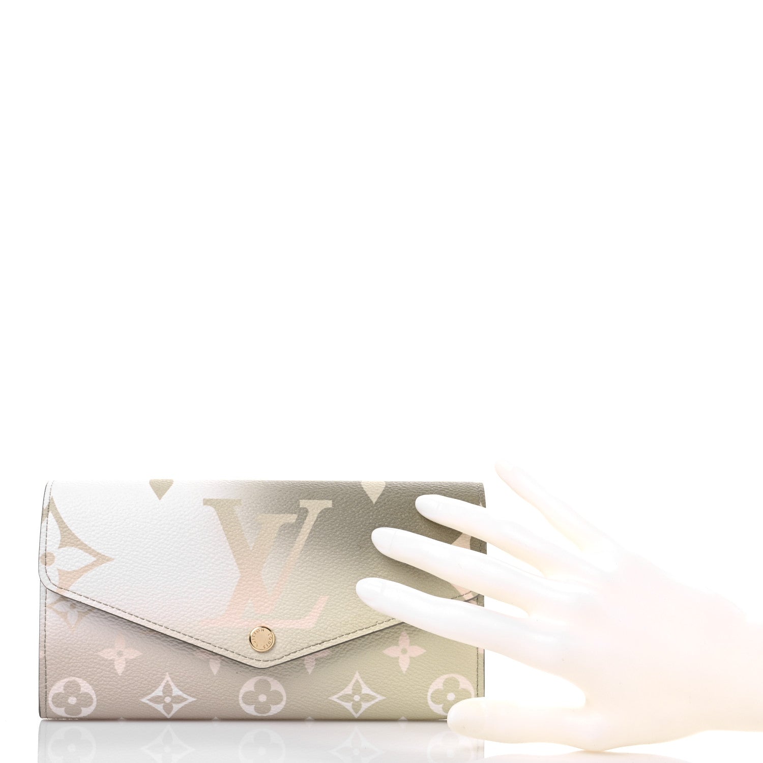 Louis Vuitton Monogram Giant Spring In The City Sarah Wallet NM Sunset Kaki 2 of 8