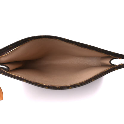 Louis Vuitton Monogram Toiletry Pouch 26 5 of 9