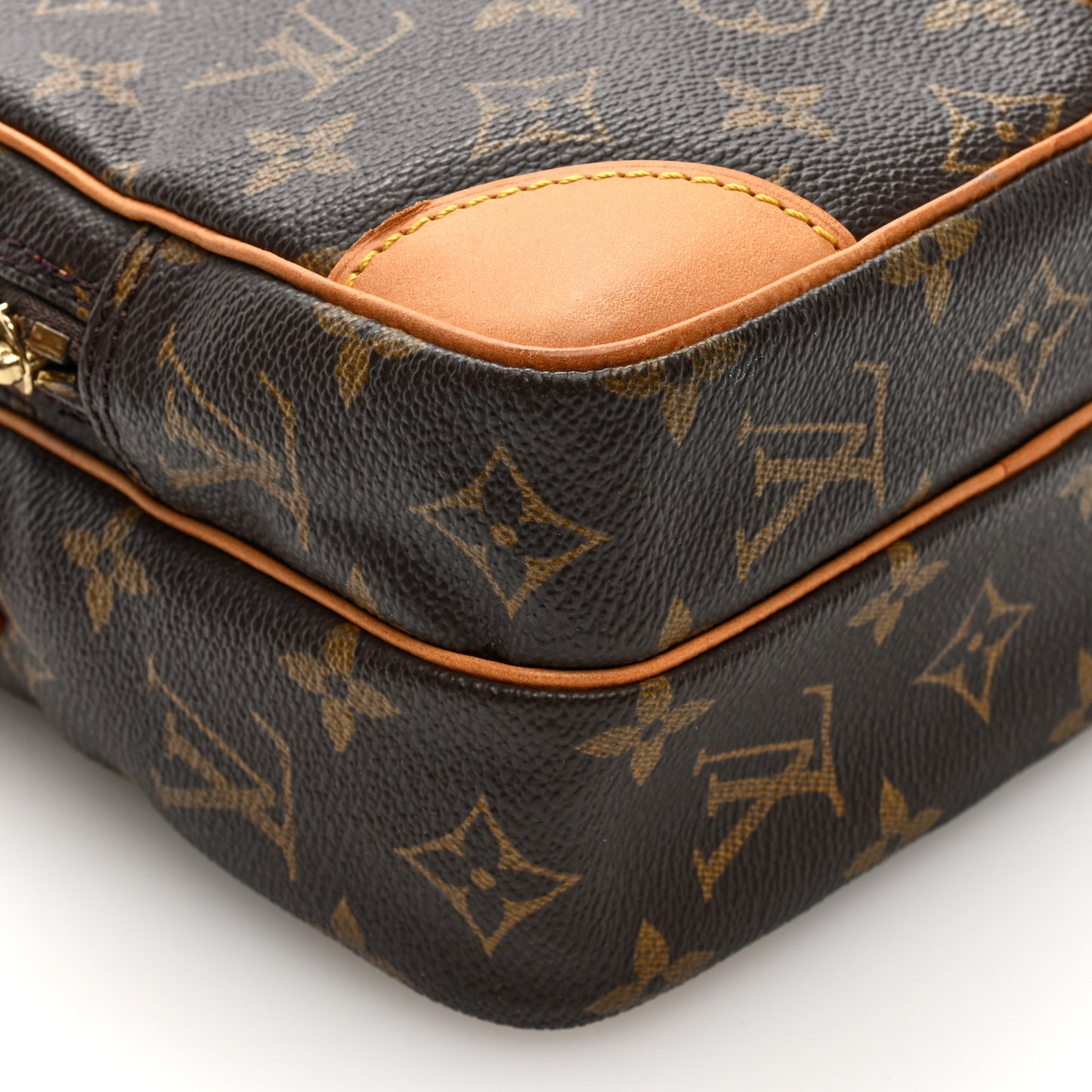 Monogram Amazone