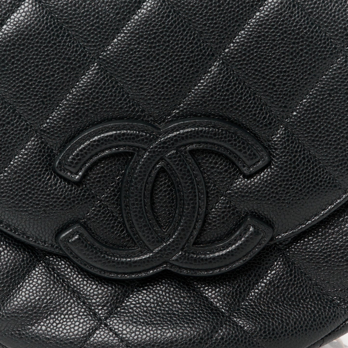Caviar Quilted Small Messenger Flap Black