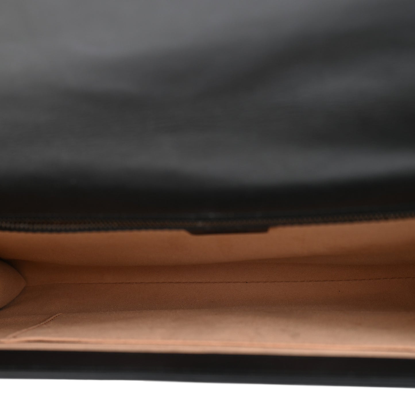 Calfskin Matelasse GG Marmont Clutch Black