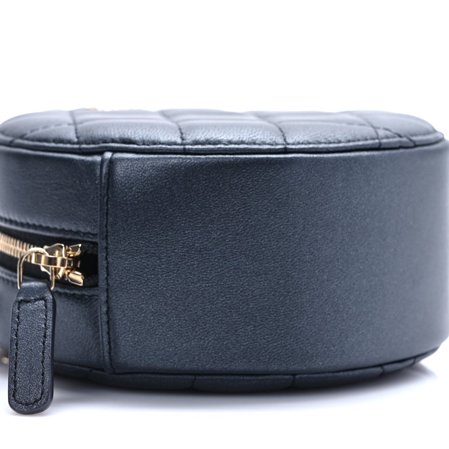 Iridescent Lambskin Quilted Pearl Round Clutch With Chain Black