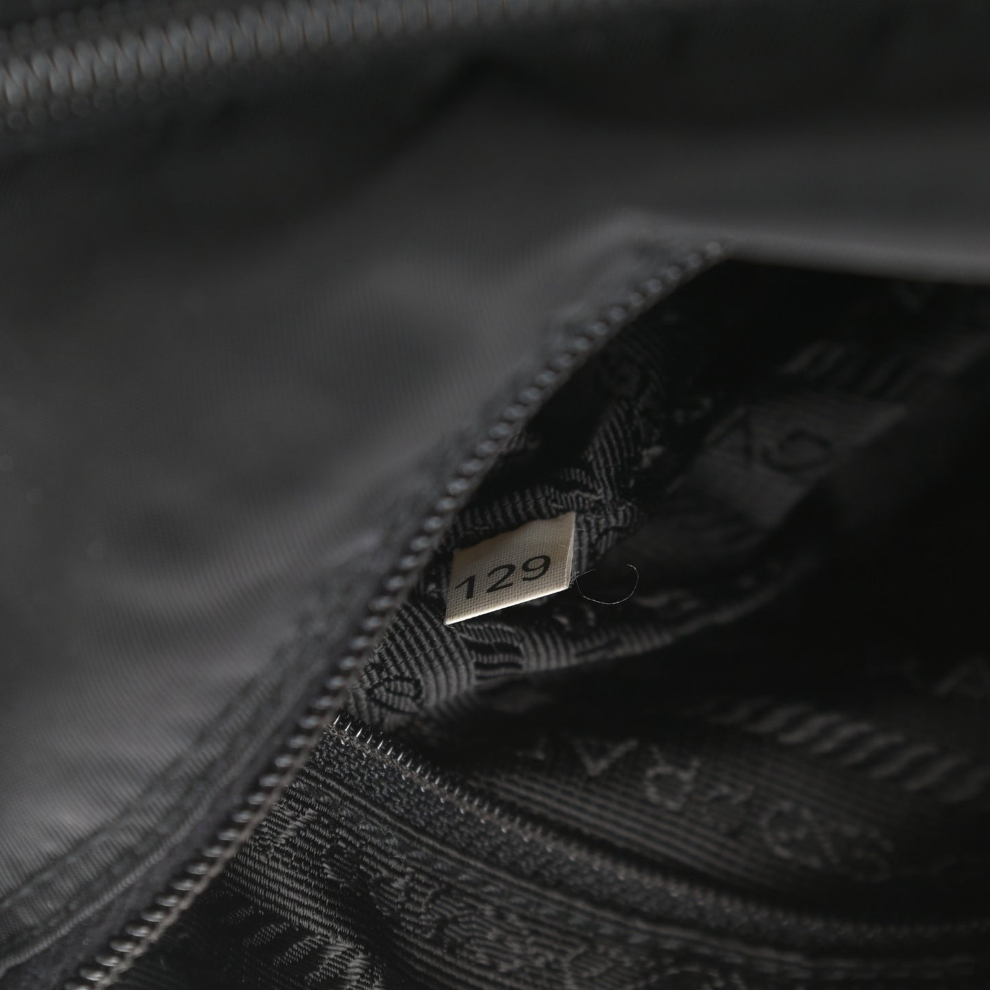 Nylon Vela Small Hunting Bag Black