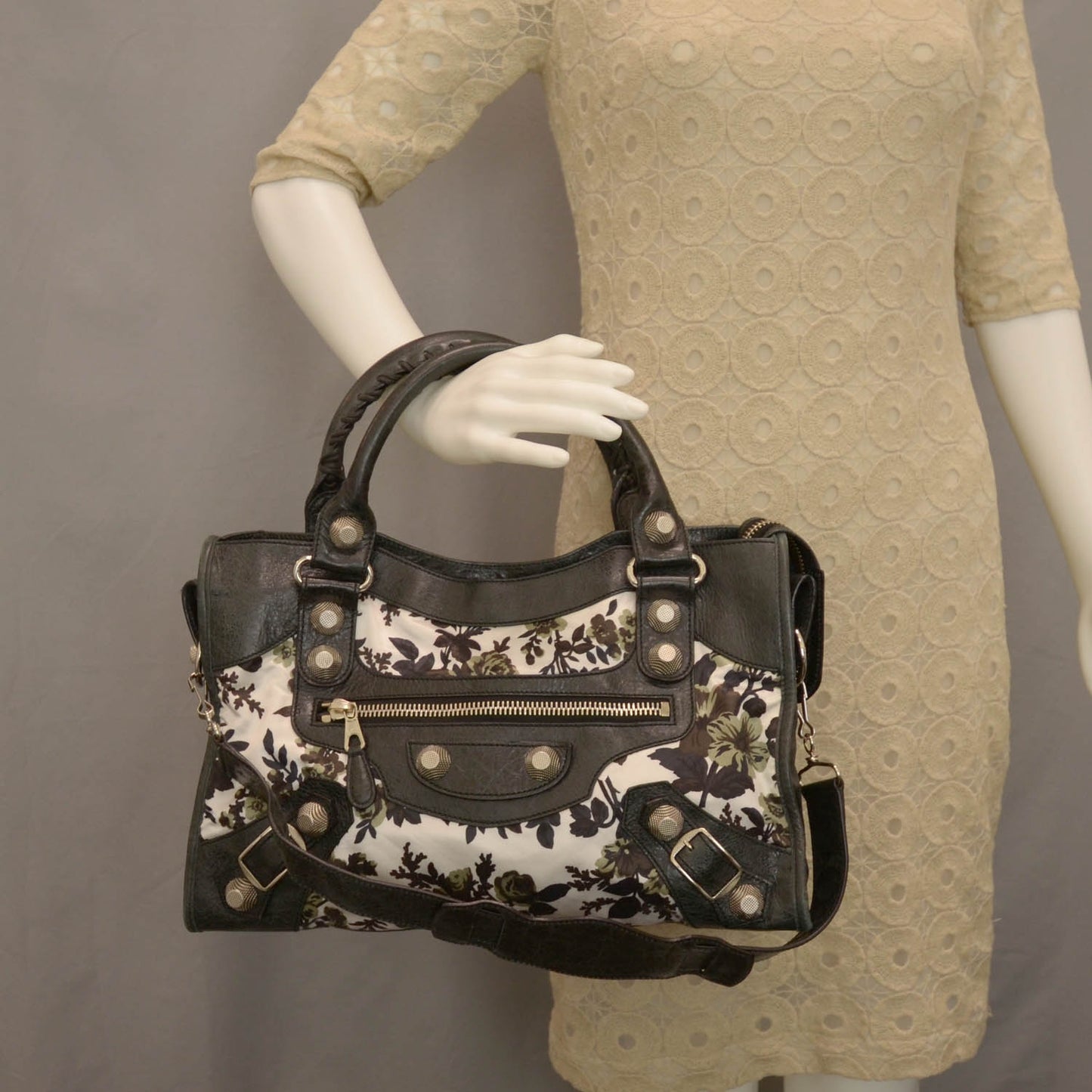 Agneau Floral Giant City Black