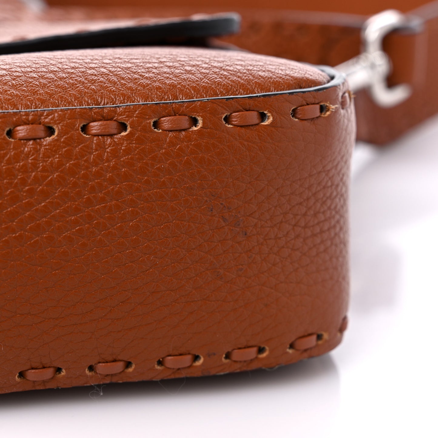 Cuoio Roma Sellerissima Nappa Sintetica Tape Stitch Baguette Brandy