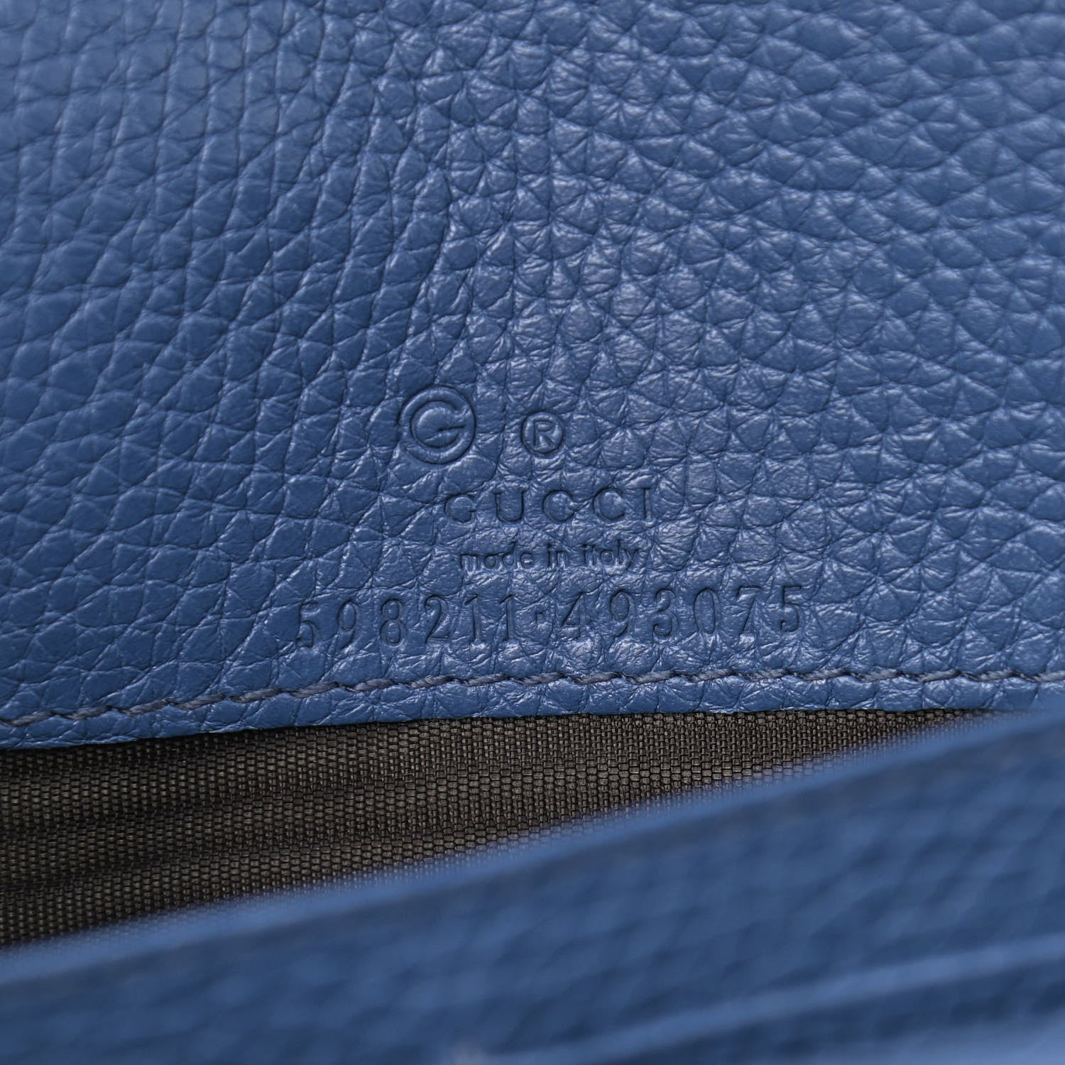 Gucci Pebbled Calfskin Soho Wallet on Chain Caspian 6 of 10