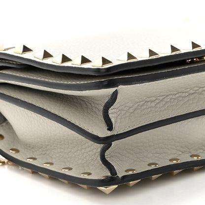 Valentino Garavani Pebbled Calfskin Rockstud Wallet on Chain Opal Grey 8 of 9