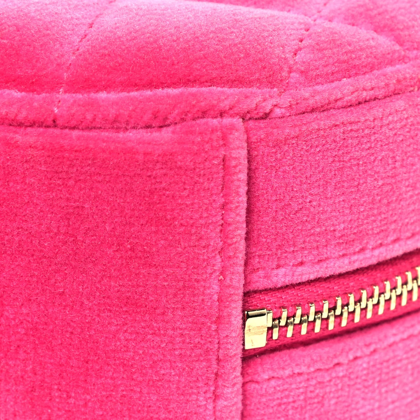 Velvet Round Quilted Pearl Crush Clutch With Chain Pink