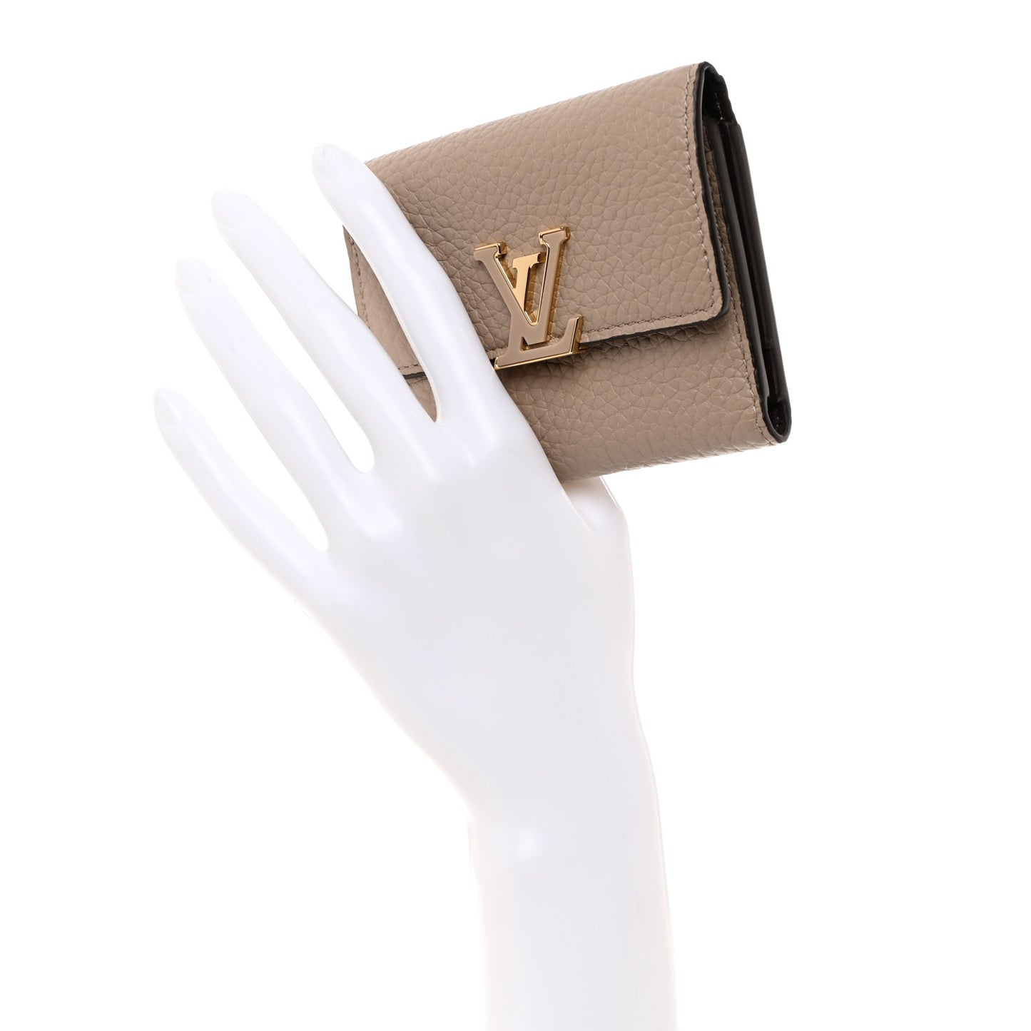 Taurillon Capucines XS Wallet Galet