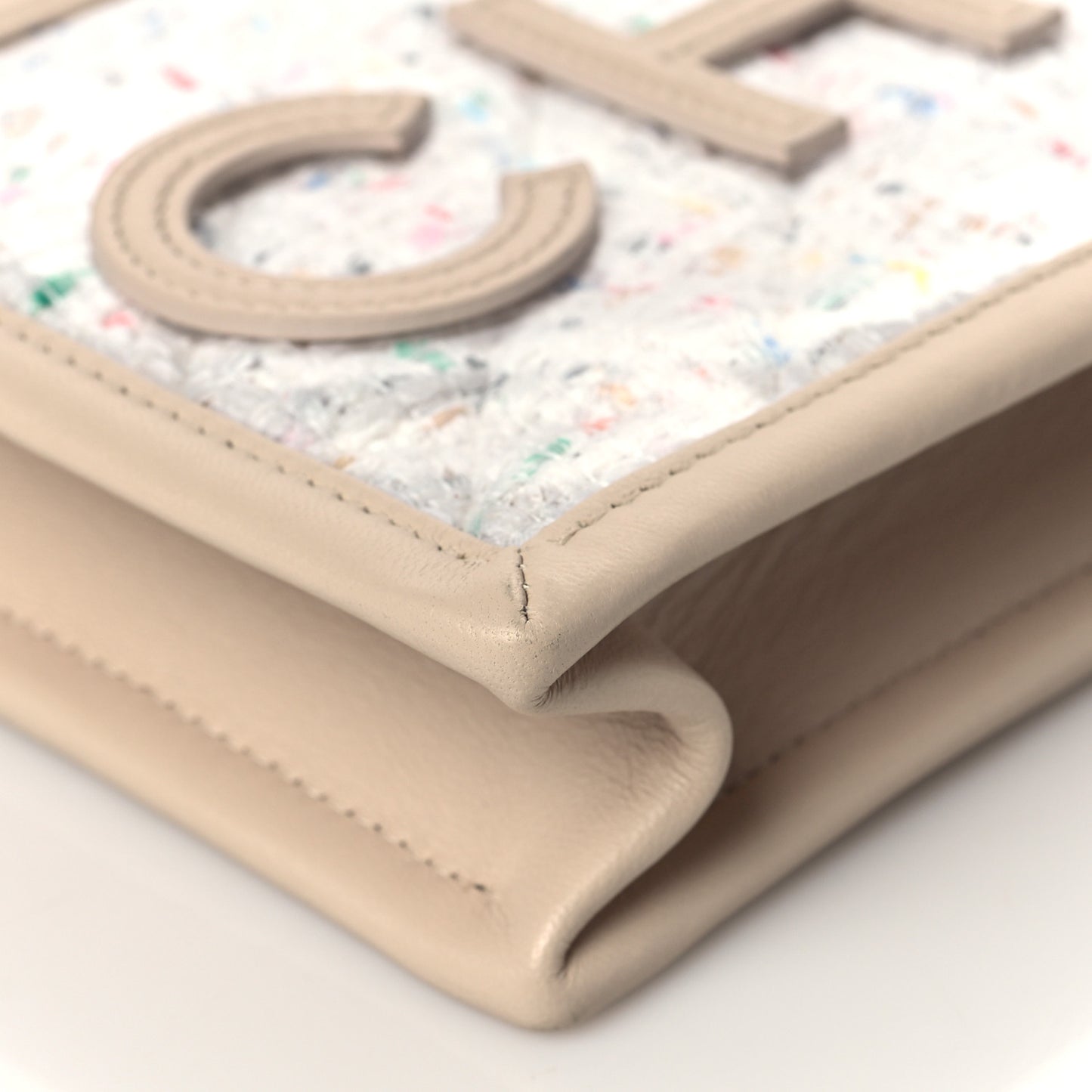 Tweed PVC Lambskin Clutch With Chain Light Beige