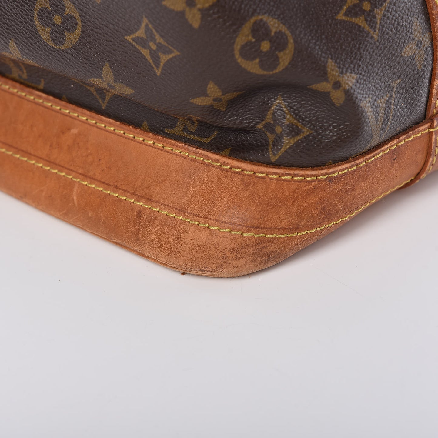 Monogram Noe