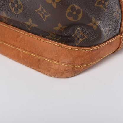 Louis Vuitton Monogram Noe 22 of 35