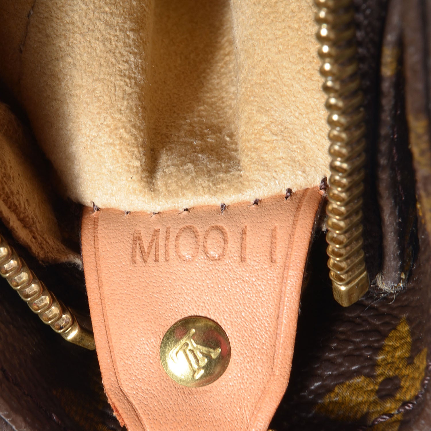 Louis Vuitton Monogram Looping GM 7 of 7