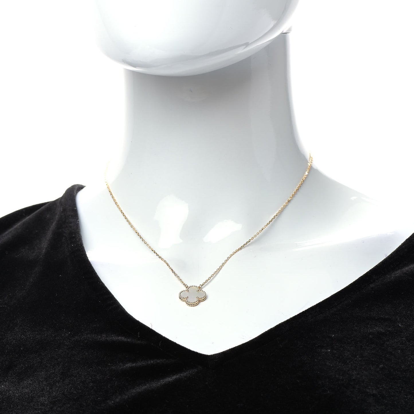 18K Yellow Gold Mother of Pearl Vintage Alhambra Pendant Necklace