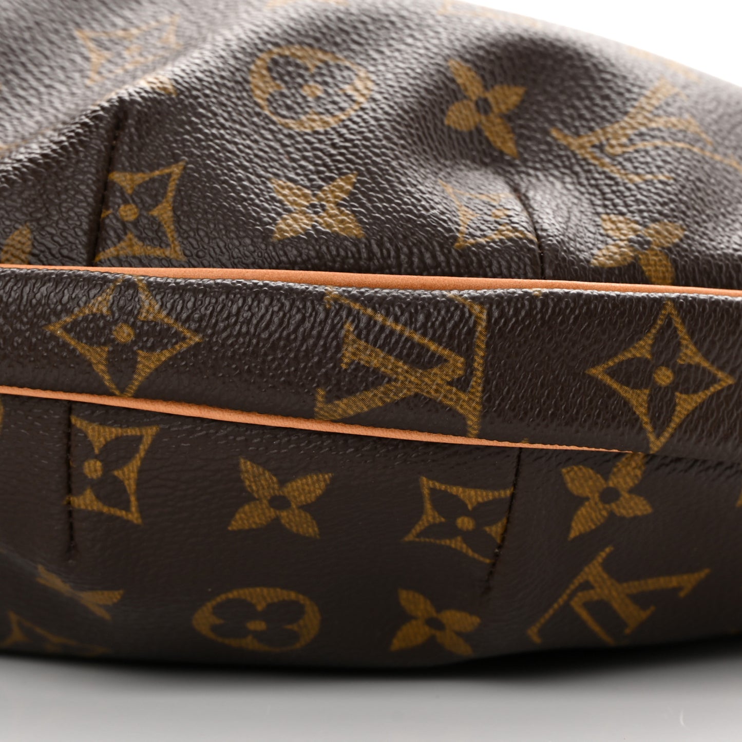 Monogram Croissant MM