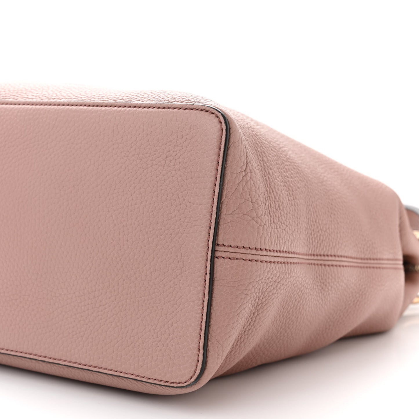 Pebbled Calfskin Large Soho Hobo Camelia