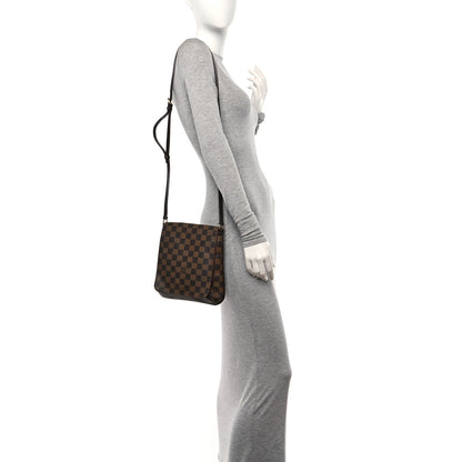 Louis Vuitton Damier Ebene Musette Salsa 2 of 9