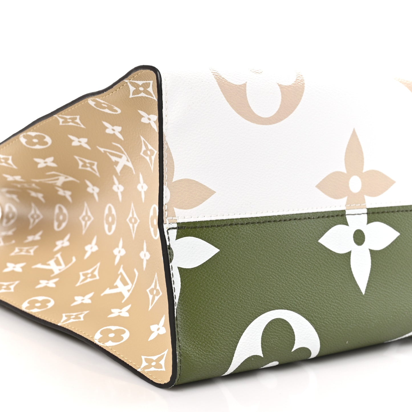 Monogram Giant Onthego GM Kaki Beige